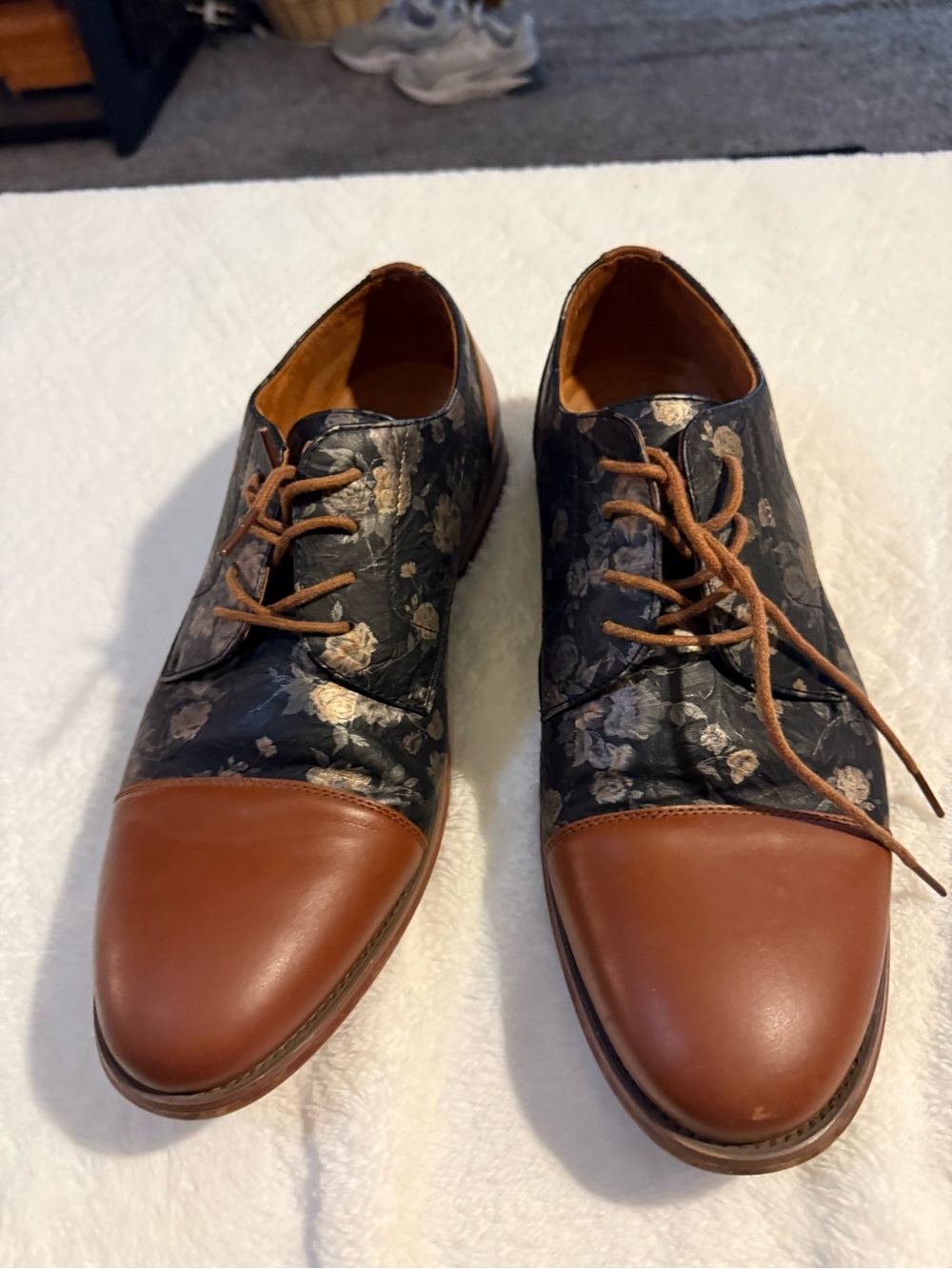 Aldo Brown Leather Cap Toe Floral Pattern Oxfords